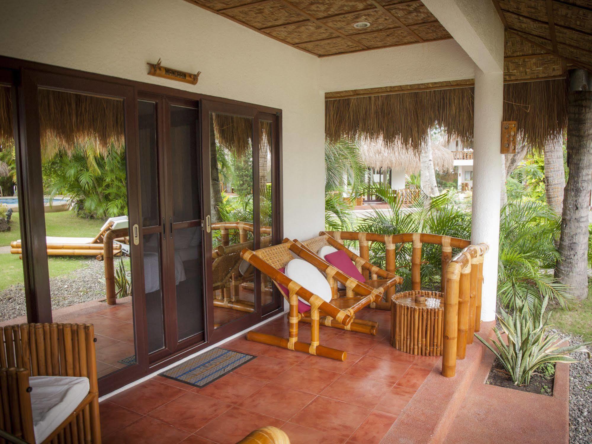Pura Vida Beach & Dive Resort Dauin Eksteriør billede