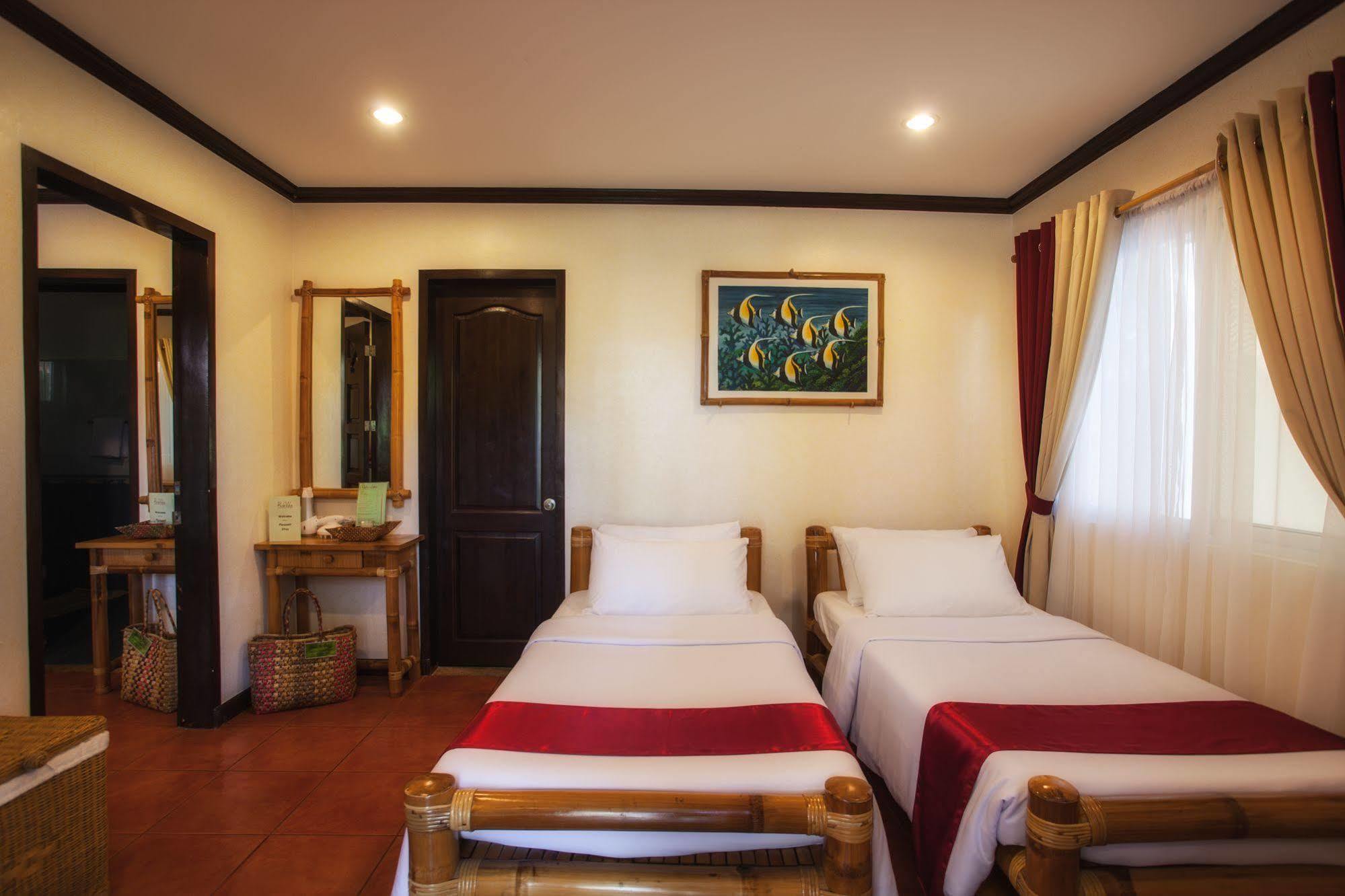 Pura Vida Beach & Dive Resort Dauin Eksteriør billede